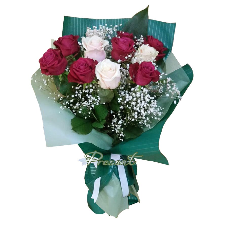 Bouquet of roses decorated verdure (60 cm.)