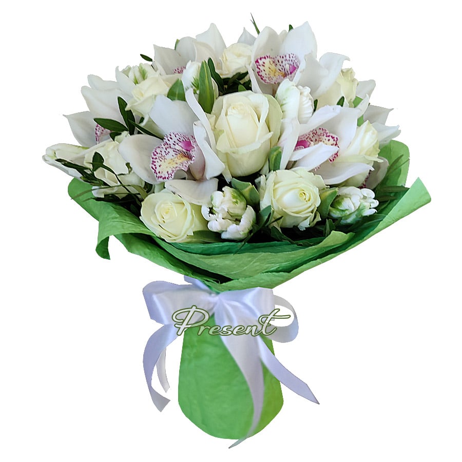 Bouquet of whit orchidse, roses and tulips.